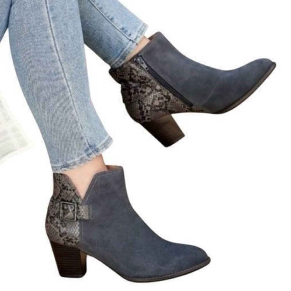 Vionic Naomi Grey Suede Snake Print Water Resistant Ankle Boot Size 8